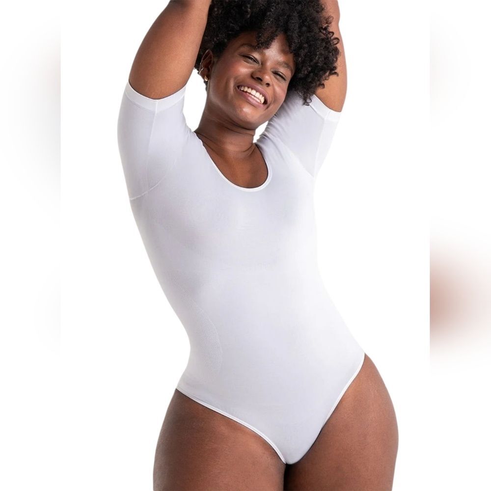 Shapermint Essentials All Day Every Day Short Sleeve Bodysuit NWT sz medium